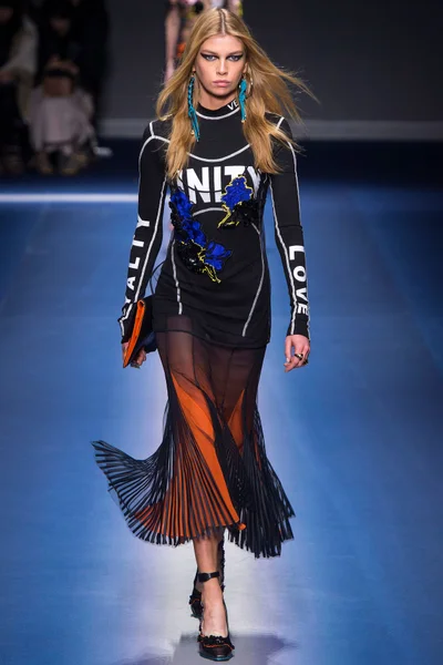 Look 43
